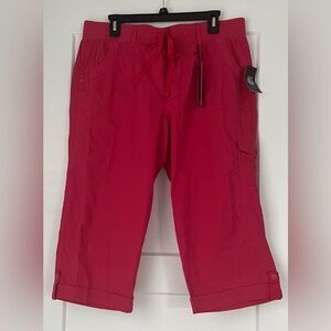 NWT Gloria Vanderbilt Dahlia‎ Cuffed Twill Pull-On Capris, Size 16